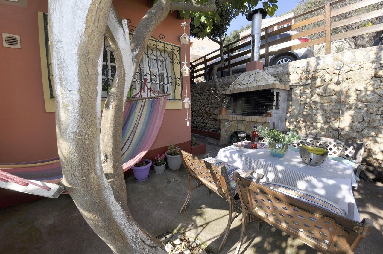 Tango Villa